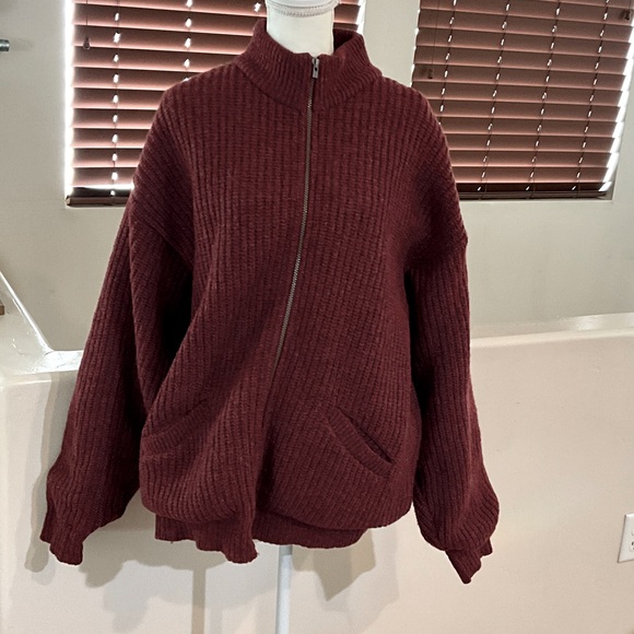 Cabela's Other - Thick lined wool zip upsweater